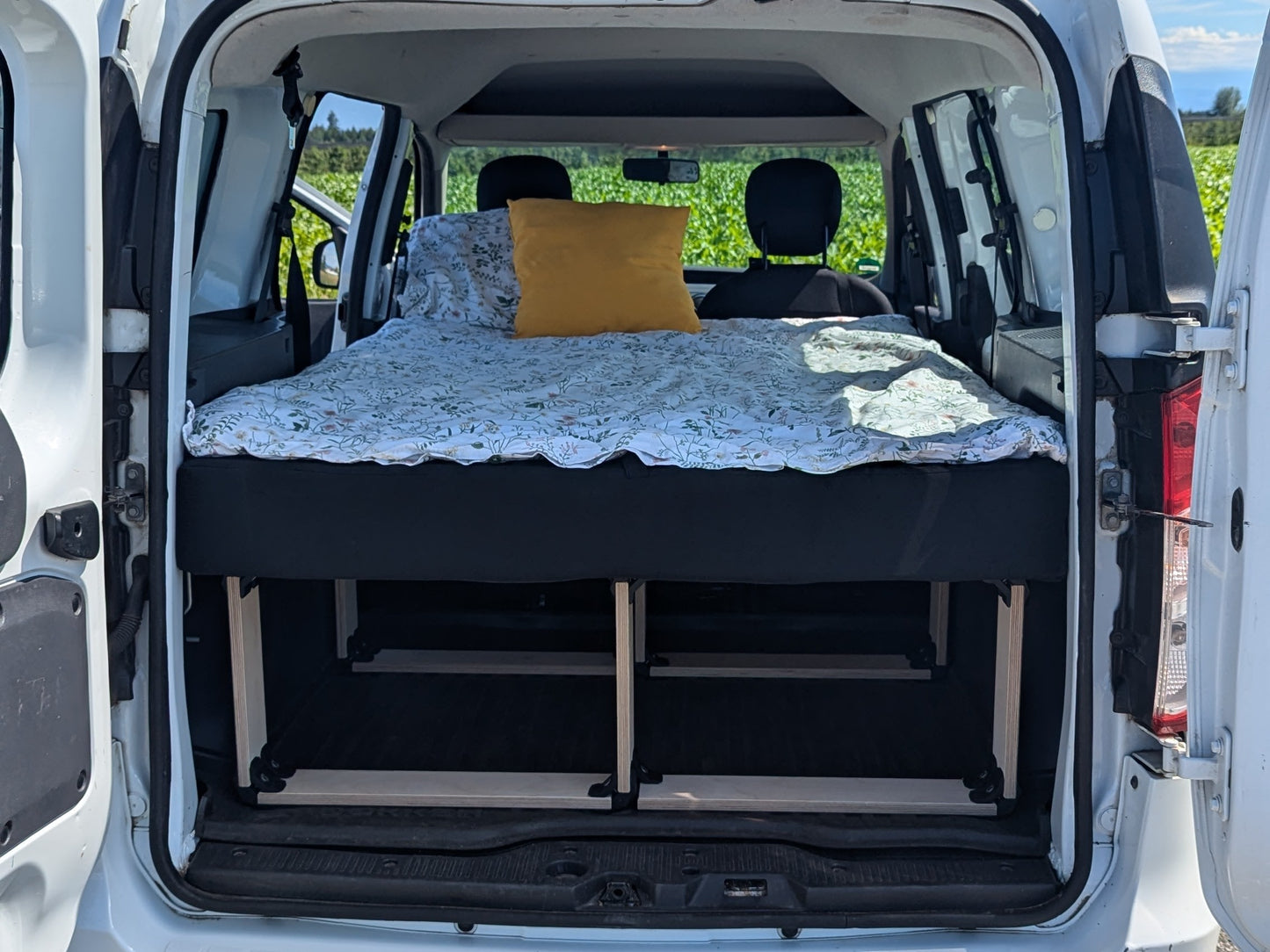 DIY Campingbox Anleitung  – Universelle Schlafplattform für jedes Auto